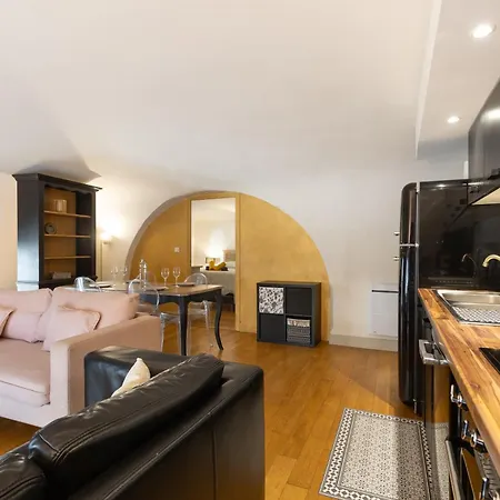 Apartamento Lumiere Des Arenes - 2 - Wifi - Hypercentre *